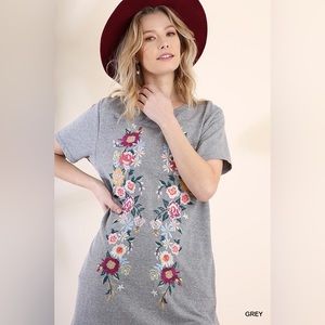 Umgee Women's Floral Embroidered Pocket Tee Dress